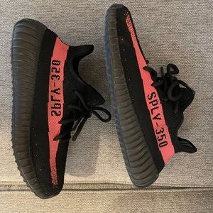 Adidas yeezy (solar red)